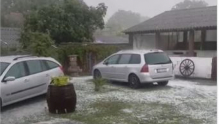 SNAŽNO NEVREME PARALISALO SRBIJU:  Potopljene ulice, grad prekrio dvorišta (VIDEO)