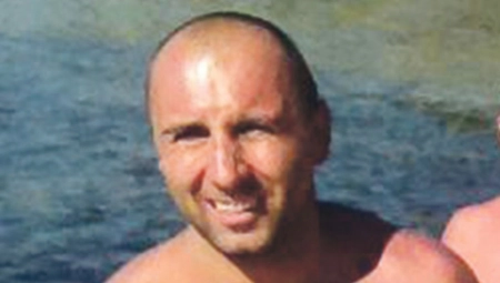 TRI TELA NAĐENA U PROSTORIJAMA FIRME NA NOVOM BEOGRADU Ubica ispalio sedam metaka, bio pripadnik "crvenih beretki"