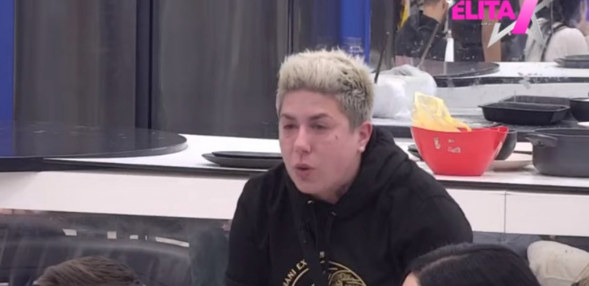 MATORA SE RASPALA OD BOLA, ANITA JE NAZVALA ŽIVOTNOM GREŠKOM Udarila je Jovanu gde je najviše boli, spomenula i bebu