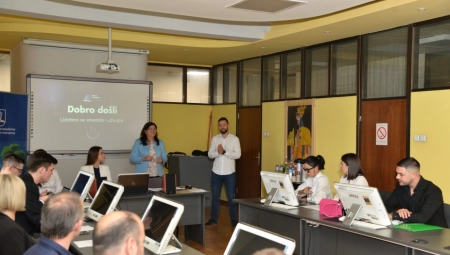 INNO-VERSE PLATFORMA ZA BOLJE POSLOVANJE Privreda se okreće veštačkoj inteligenciji