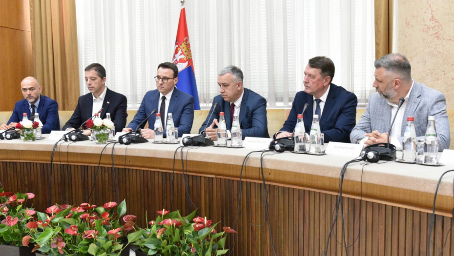 SNAGA SRPSKOG JEDINSTVA NAJGLASNIJI ODGOVOR Ovo su glavni zaključci sastanka Petkovića i Đurića sa Srbima sa KiM