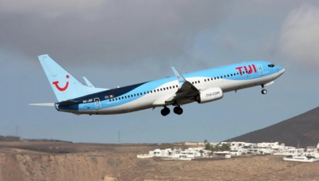 PUTNIK SE NA PISTU SPUSTIO NIZ MOTOR AVIONA! Policija hitno reagovala, prebačen u bolnicu na POSMATRANJE!