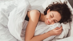 OVO JE NAJZDRAVIJE VREME ZA SPAVANJE  Zovu ga "zlatni sat", a evo kako deluje na organizam