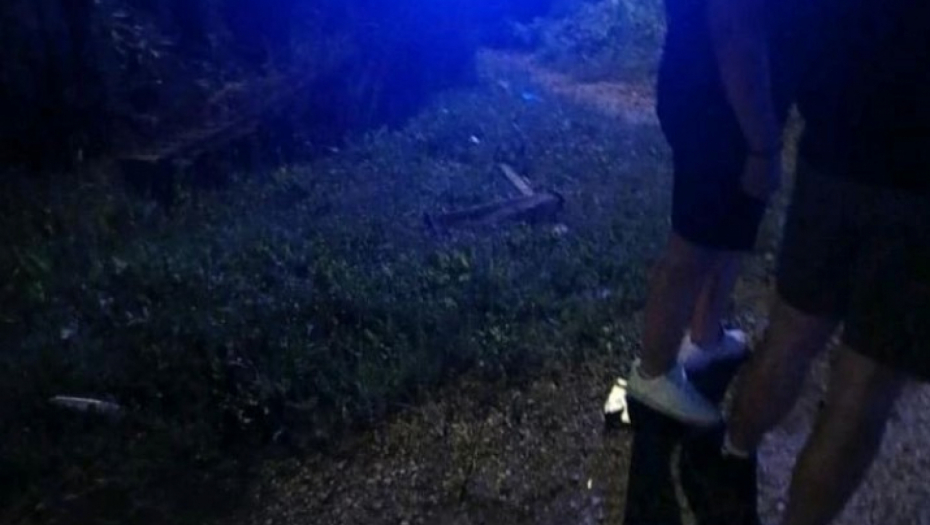 RUSKI RULET KOD OBRENOVCA Trkali se automobilima pa sleteli s puta