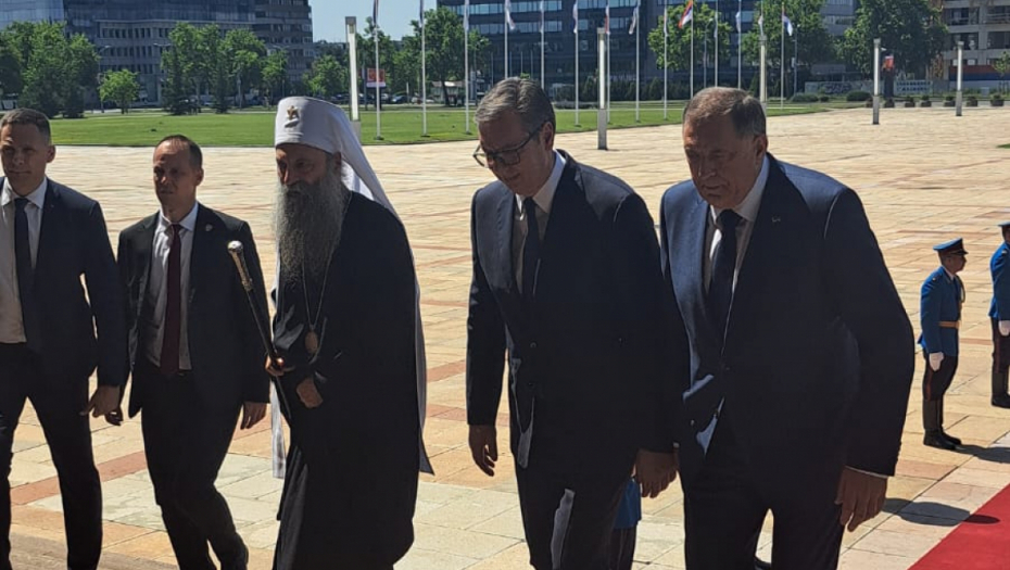 VUČIĆ I DODIK OBIŠLI VETERANE IZ SRBIJE I RS: "Hvala i vama iz Srbije koji ste svuda štitili naše interese i na Košarama i na Paštriku"