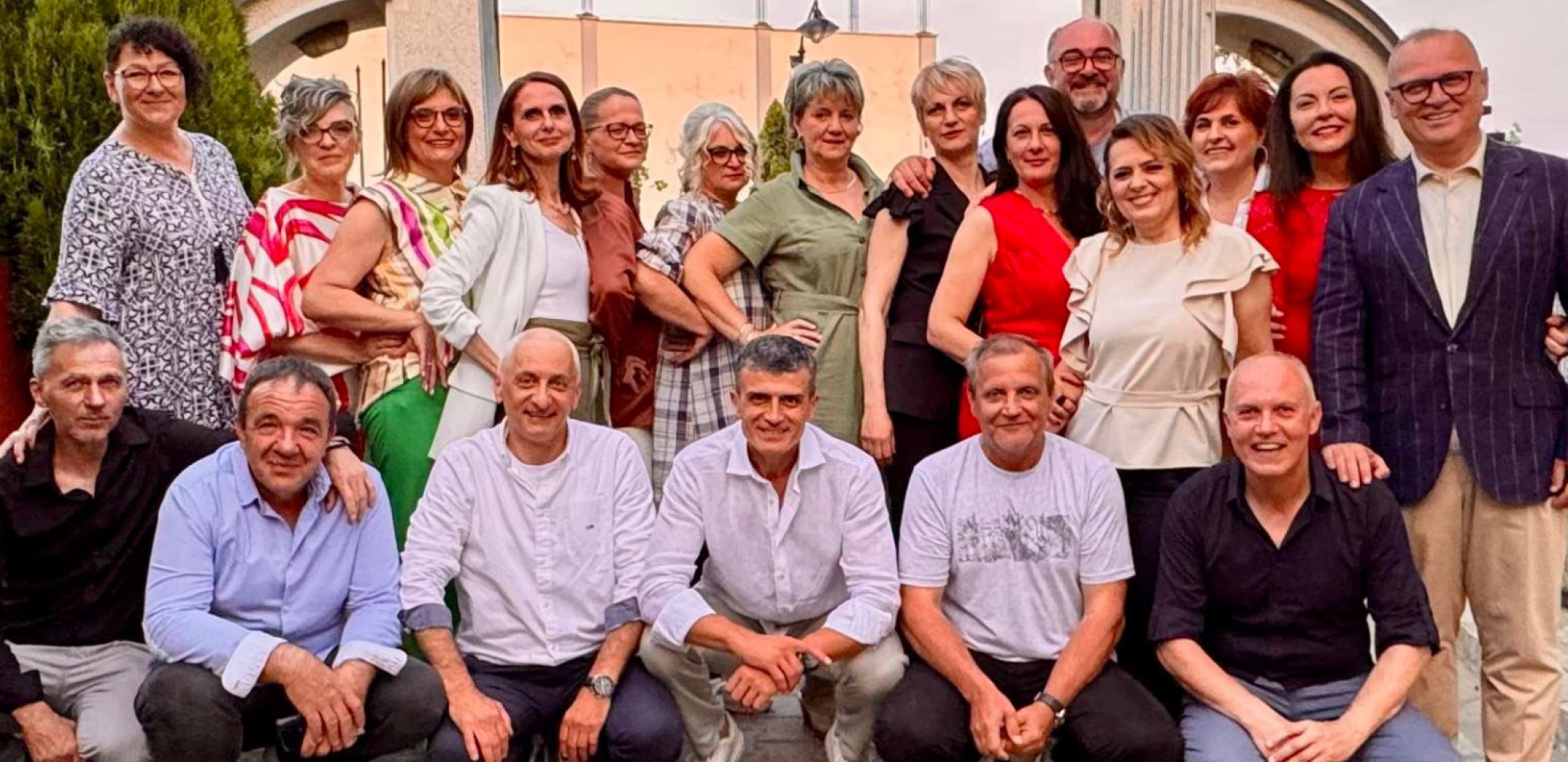 OVO JE ČUVENO ODELJENJE 8/1 OŠ DIMITRIJE TUCOVIĆ Ministar Vesić na proslavi 40 godina male mature (FOTO)