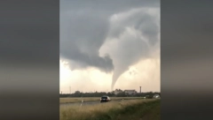 TORNADO POGODIO MAĐARSKU! Zastrašujući snimci sa juga države, na snazi je UZBUNA (VIDEO)