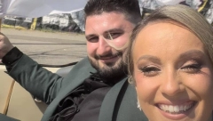 MLADOŽENJA DAVID SA SRPSKOM TROBOJKOM  U MUSTANGU ZAPALIO MREŽE! Oglasili se mladenci za Alo! Ovome se nisu nadali! (FOTO/VIDEO)