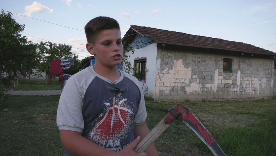SRCE DA PREPUKNE! Radoja je majka ostavila po rođenju, nana ga odgajila od kilogram mesa: On ima SAMO JEDNU želju! (FOTO)