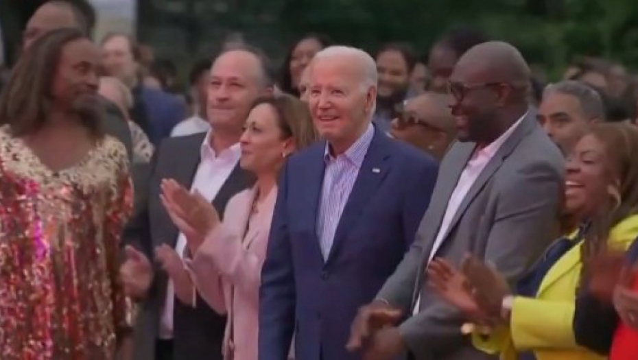 "ZABAGOVAO" Novi bizaran snimak Bajdena, ovo već nije normalno (VIDEO)