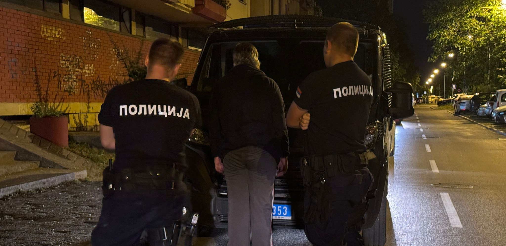 UHAPŠEN PIROMAN KOJI JE ZAPALIO OSAM KONTEJNERA U NOVOM SADU (FOTO)