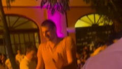 JOKIĆ NE STAJE Nikola u Somboru zanjihao kukovima, Čola bacio najboljeg igrača sveta u trans (VIDEO)