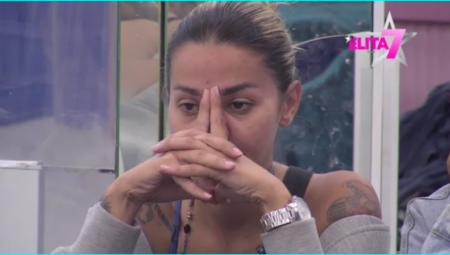 ANELI SE IZBLAMIRALA KAO NIKADA Ljudi ne veruju šta su čuli: "Je l' moguće da ovo ne zna?"