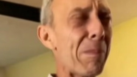 ,,POGODI KAKO SE PREZIVA MOJA ĆERKA'' Očuh dobio neviđeni poklon od poćerke, njegova emotivna reakcija raznežila je sve! (VIDEO)