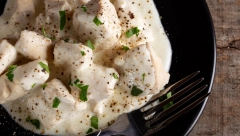 BELO MESO SA PAVLAKOM ZA KUVANJE Aromatično i slasno jelo, za pravo uživanje
