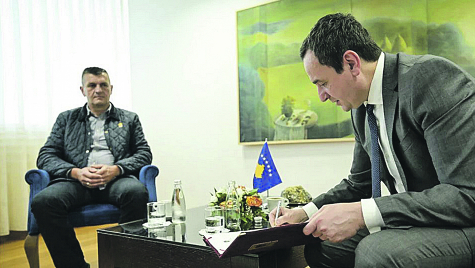 KURTIJEVI ŠPIJUNI PALILI SVOJA I TUĐA AUTA DA OPTUŽE SRPSKU LISTU Razotkrivanje albanskih agenata među Srbima na severu Kosova i Metohije (3)