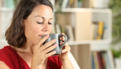 UMESTO KAFE, BOLJE POPIJTE OVO Napici koji pomažu mršavljenje, a lepo će vas razbuditi