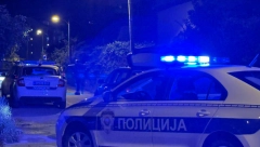 ISEKAO GUME NA AUTU U KOM JE BILA PORODICA SA DECOM Jezivo nasilje u Zemunu, jurio čoveka nožem i pretio ubistvom