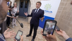 "OVO ME PODSEĆA NA HIROŠIMU" Haos na samitu G7, Đorđa se okomila na Makrona