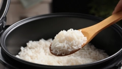 KAKO SE PRAVILNO KUVA PIRINAČ?  Ovako vam se zrna neće slepiti, a 1 korak je ključan