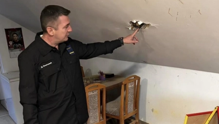 "GRAD JE PADAO 20 MINUTA, A ONDA JE ODJEDNOM NEŠTO PUKLO" Ovako izgleda kuća u Gornjem Milanovcu na koju je pala protivgradna raketa