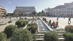 SKANDAL U ČAČKU! RADNICA CENTRA KRALA OD MRTVIH Falsifikovala potpis preminulih i na šalterima pošte podizala njihov novac!
