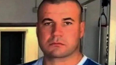 OVAJ SRBIN JE VEĆ GODINU DANA U KURTIJEVOM KAZAMATU Čeka pravdu, hapsili ga s puškama na­go­tovs