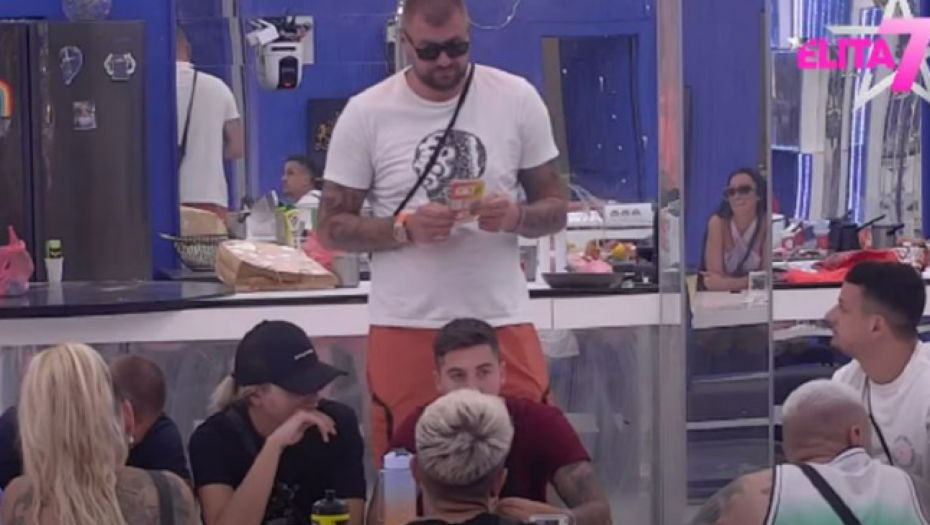 JANJUŠ SE OBRATIO NACIJI! Učesnici ostali u šoku kada su mu u rukama videli pismo: Poštovani sude i gledaoci...