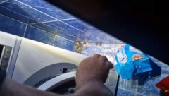 DA TE STREFI SRČKA Otvorili vrata od kupatila, kad tamo sklupčana zmija, ukućani užasnuti