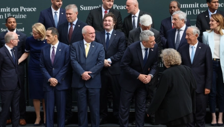 PUTIN OPTUŽEN ZA SPINOVANJE Na najvećem samitu o Ukrajini saveznici Kijeva optužili Kremlj