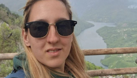 ANDRIJANA MISLILA DA JE TRUDNA, PA SAZNALA DA IMA RAK Ovo su bili prvi simptomi, a na njih nije ni obratila pažnju (VIDEO)