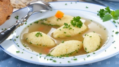 KAKO SE PRAVE KNEDLE ZA SUPU Biće mekane i neće se raspadati, ako dodate ovaj tajni sastojak