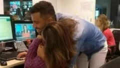 KAD POGLEDAJU DOLE, DOŽIVE FRAS Ova fotografija prisnog momka i devojke je izazvala haos na mrežama (FOTO)