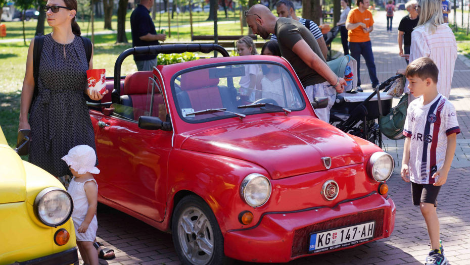 ZA NJIM SE I DANAS SVI OKREĆU! Automobil koji je ušao u istoriju i srce srpskog naroda - "fića" nije sića, bio je auto milenijuma!