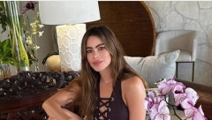 ZANOSNA OD GLAVE DO PETE Sofija se skinula u kupaći, a ljudi ne veruju da žena ima takvo telo u 51. godini!