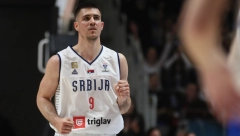 OGLASILI SE CRNO-BELI Ovo su detalji ugovora Vanje Marinkovića: Jednom, zauvek, Partizanovo dete