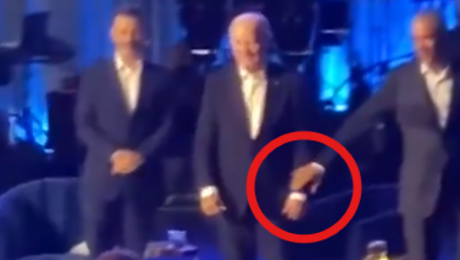 ŠTA SE OVO DESILO SA BAJDENOM? Neverovatan snimak se širi mrežama (VIDEO)