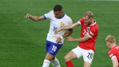 MBAPEOVA DRAMA Hitno primljen u bolnicu, a onda se desio veliki preokret