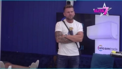 STANISLAV PRED SVADBU NAPUSTIO BELU KUĆU Kamera mu usnimila svaki korak, evo gde se trenuto nalazi