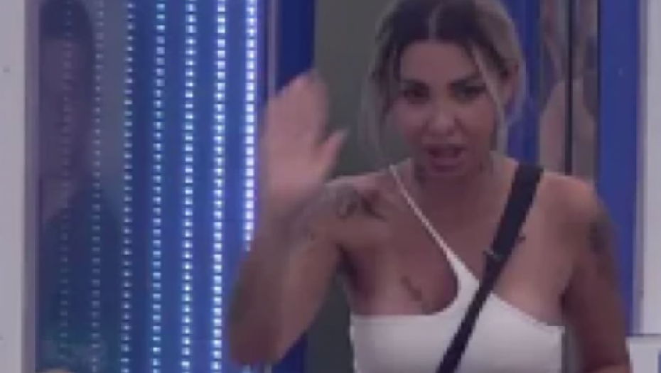 OTKRIVENA NAJVEĆA LAŽ ANELI AHMIĆ U ELITI! Nastao muk za crnim stolom, šok obrt pred sam kraj rijalitija!