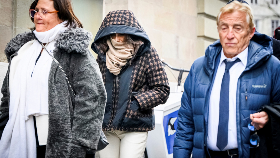 BOGATAŠI NA SUDU ZBOG ZBOG MALTRETIRANJA "SLUGA":  Članovi najbogatije porodice u Velikoj Britaniji trošili više novca na psa, nego na zaposlene