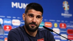 MITAR NE BRINE O PENZIJI  Kupio banju sa dvorcem u najlepešem delu Srbije