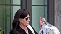 UMRLA PRE 16 DANA, JOŠ JE NISU SAHRANILI! Javnost u šoku, niko ne zna šta se dešava s telom omiljene glumice