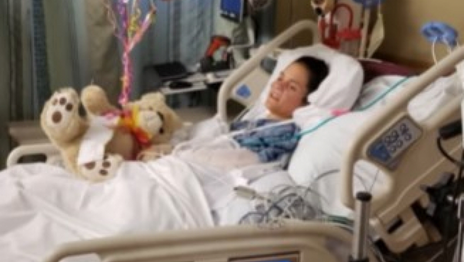 OSTALA JE ZATRPANA ISPOD TONE ZEMLJE Kada su je izvukli, bila je cela polomljena i nije disala! (VIDEO)