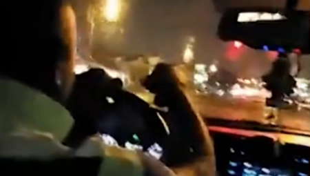 VOŽNJA IZ PAKLA Auto udario vozilo ubera, vozač krenuo da ga juri kao pomahnitao, ali to nije ono najgore! (VIDEO)