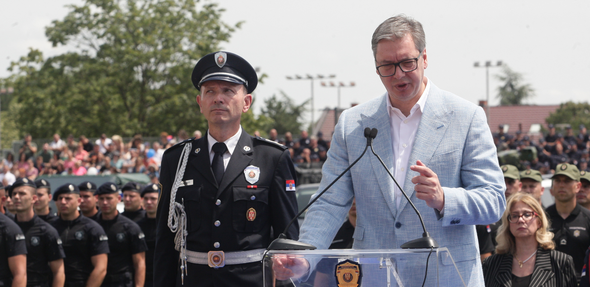 ZNAM DA ĆE I KOD NAS BITI MNOGO TEŽE Vučić: Svaki pedalj naše zemlje mora da bude siguran, budite NARODNA policija!