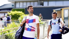 DA LI JE OVO DOBAR ZNAK? Đoković stigao na Vimbldon, evo šta je prvo uradio (FOTO)