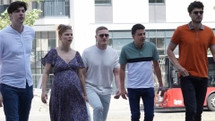 GLUMICA SA STOMAKOM DO ZUBA NA SUĐENJU MIKI ALEKSIĆU Njen dolazak je sve iznenadio, niko je nije očekivao, a stigla je kao velika podrška!