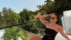 SKINULA SE ĆERKA ZDRAVKA ČOLIĆA! Una pozirala u bikiniju, a jedan detalj zbunio sve!