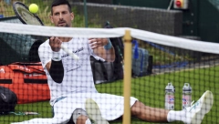 NOVAK SE OGLASIO Đoković otkrio kada će saopštiti da li će igrati na Vimbldonu: Misle da nije pametno što sam ovde